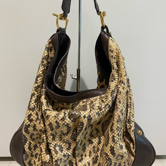 $3550 ❤️SOLD❤️GUCCI PYTHON SNAKESKIN LARGE JOCKEY HOBO - Picture 3 of 8